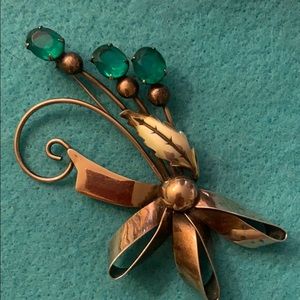 Sterling silver emerald stone vintage brooch